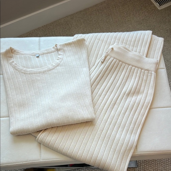 Cream Ribbed Sweater Set - Picture 4 of 6